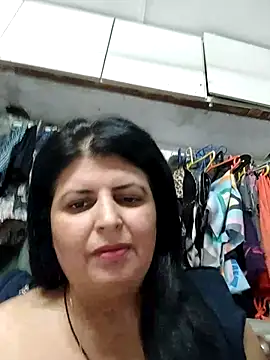 Chatroom XXX en direct de Jann_Riya333