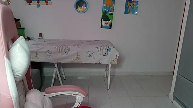 Онлайн чат XXX MommyMiaWs