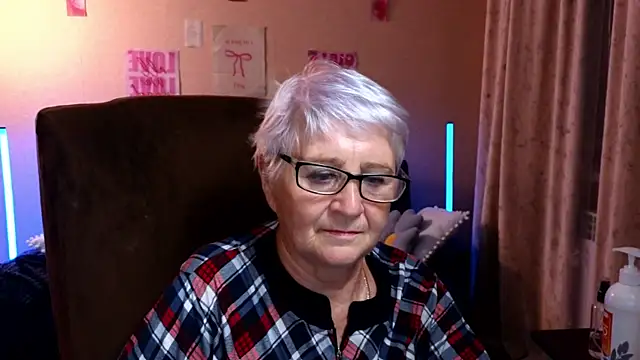 Chat XXX en directo de Sandra_Snowflake
