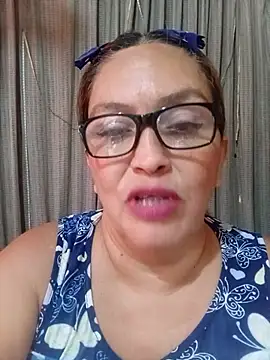 دردشة MOTHER_AND_SON09 الجنسية المباشرة