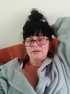 Show modela AliceSwan57 na web-kameri