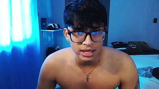 Chat +18 de Mr_yisuzz ao vivo