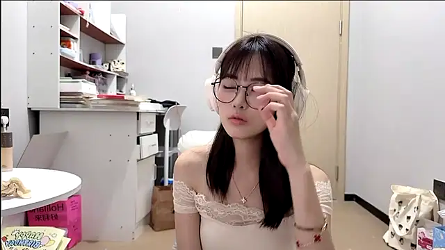 XXX chat uživo modela Ann-cookie