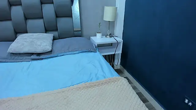 Chat +18 de Charlie___Musk ao vivo