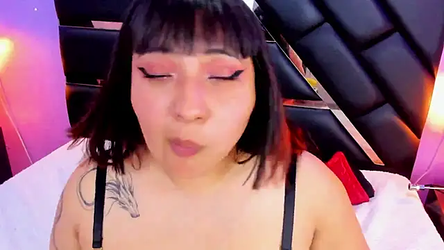 Czat XXX na żywo – Emma_monserrat