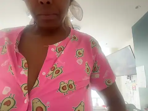ChocolateCakeQueen's Live XXX Chat