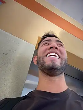XXX chat uživo modela liam_bronw