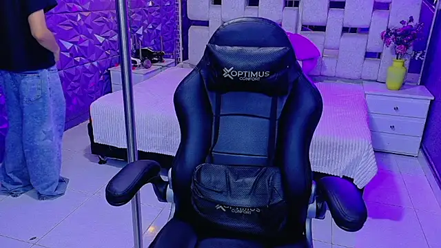 Онлайн чат XXX andy_Collin5