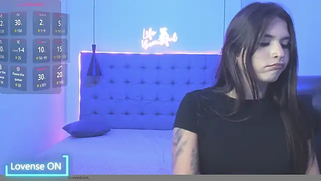 CryBabyVelvet Adlı Modelin Canlı XXX Sohbeti
