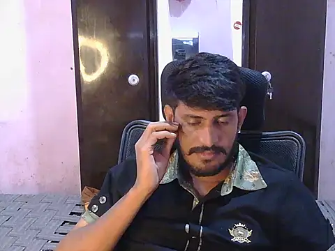 XXX chat uživo modela HotXKrish
