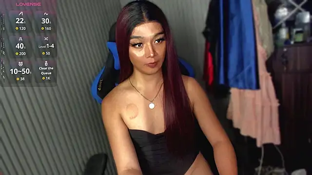 แชท XXX สดของ TrinityFucksYou