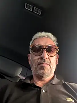 XXX chat uživo modela ArsenioL