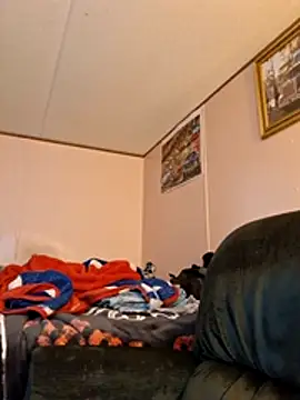 BeholdenTrouble98's Webcam Show
