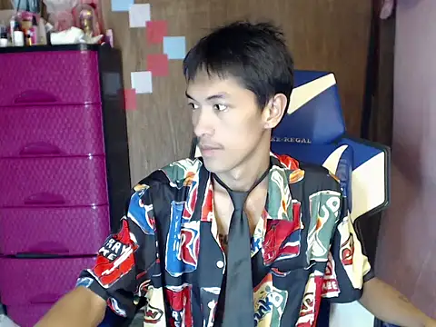 riks_tyler Pertunjukan Webcam