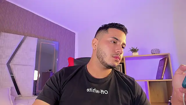 Онлайн чат XXX Axel_grey_