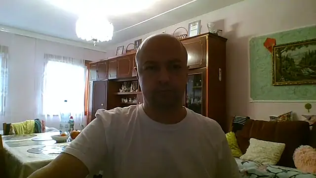 Luceriusbigass লাইভ XXX চ্যাট