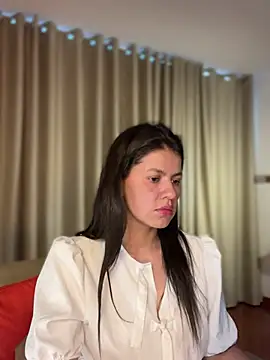 Zandrina 라이브 XXX 채팅