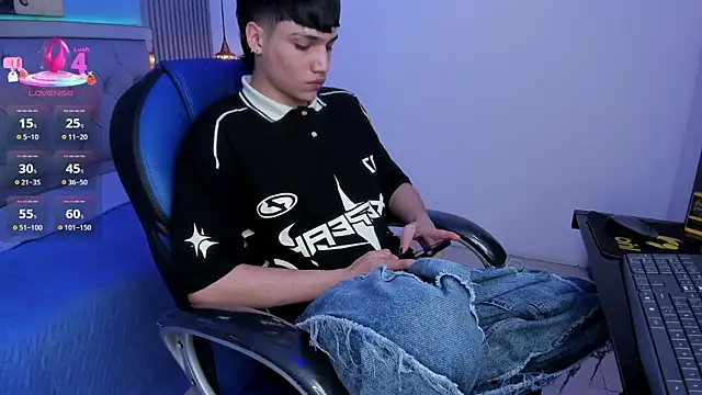 צ'אט XXX בשידור חי של SamBlack_