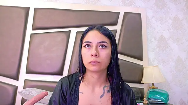 Chat +18 de NicoleEsposito ao vivo