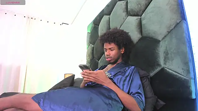 צ'אט XXX בשידור חי של AllexJacob