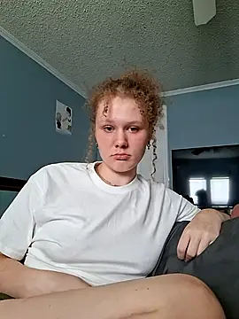Pokazy przed kamerką – MaddieBoo1