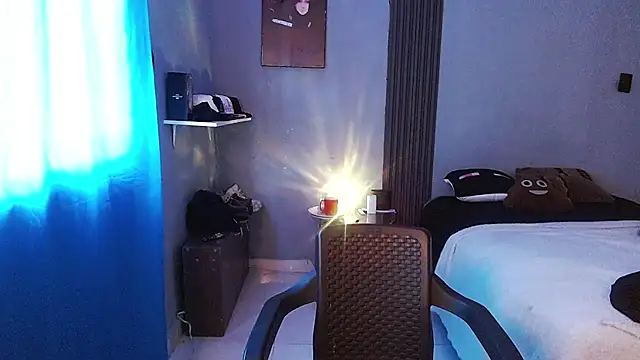 Chat +18 de Mr_yisuzz ao vivo