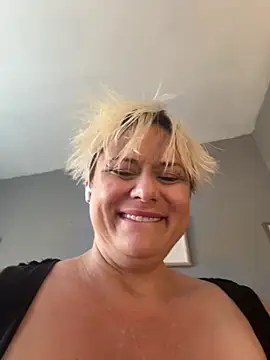 Nikiss333 Adlı Modelin Canlı XXX Sohbeti