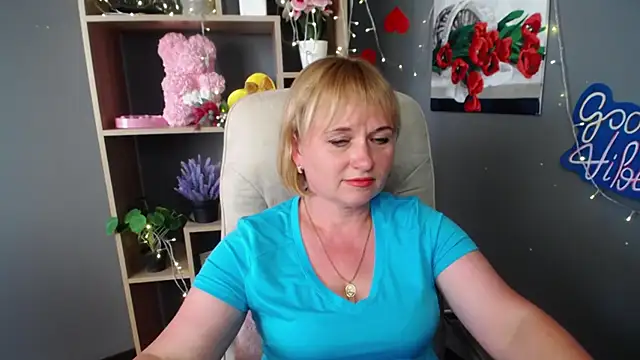 KiraSmiling: онлайн-секс-чат