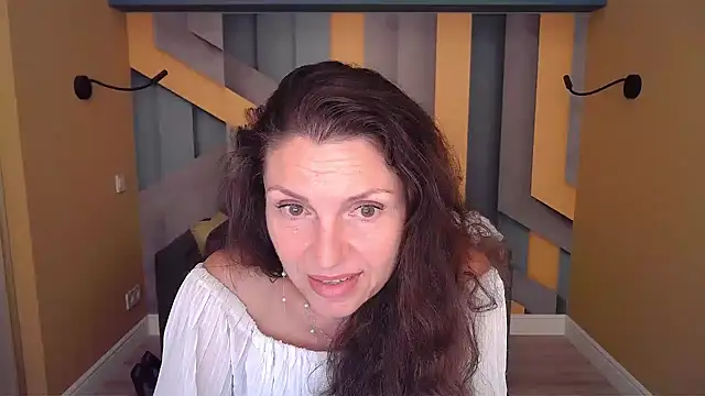 Chatroom XXX en direct de EllaLong
