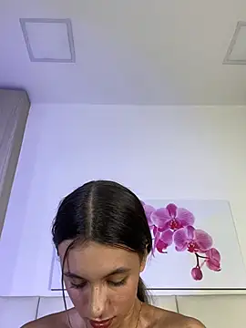 XXX chat uživo modela JuliaColemann