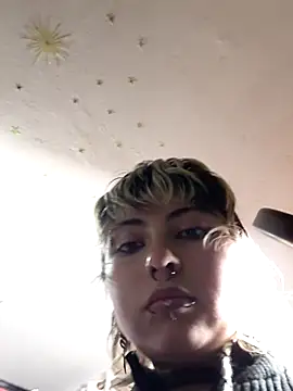 Chatroom XXX en direct de Cute_Chrixxx