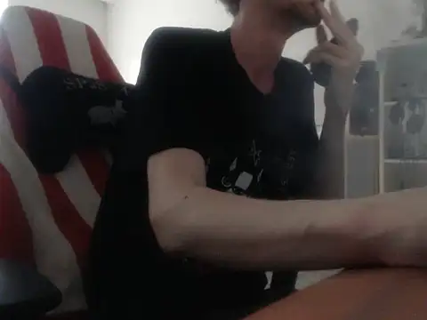 iLoveElusiveCats 现场XXX聊天