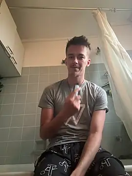 Toyjungee Live XXX-Chat