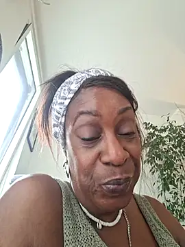 EbonyBlue-x – Live XXX-chat