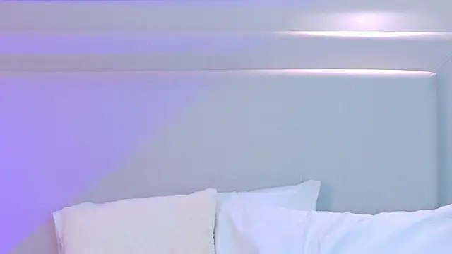 Chatroom XXX en direct de NaomiKlarc