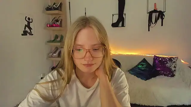 NancyHottie লাইভ XXX চ্যাট