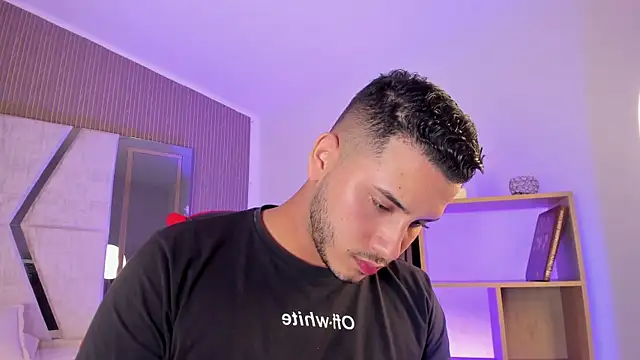 Czat XXX na żywo – Axel_grey_