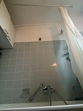 XXX chat uživo modela Toyjungee