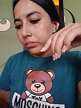 Chat XXX en directo de Ann_Houston_