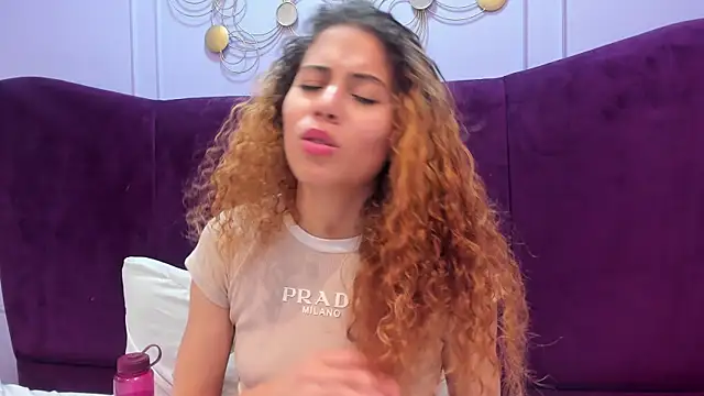 Chat XXX en directo de LilyNoir_