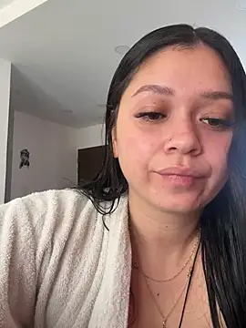 Sarah_miaa's Live XXX Chat