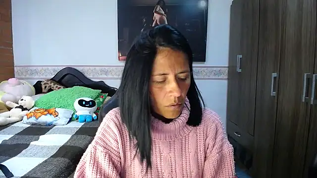 Chat XXX en directo de sharoon_cheerry