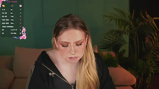 Jes_Solar élő XXX-chatje