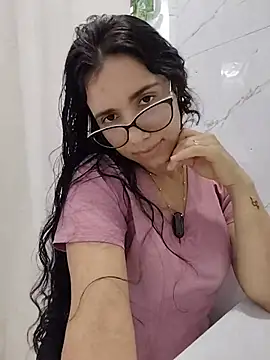 alanahot94 লাইভ XXX চ্যাট