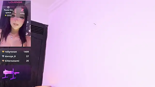 Chat +18 de valentinna_montess ao vivo