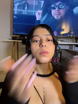 Naiara_sex 现场XXX聊天