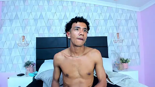 MarckThompsonn Live XXX-chat