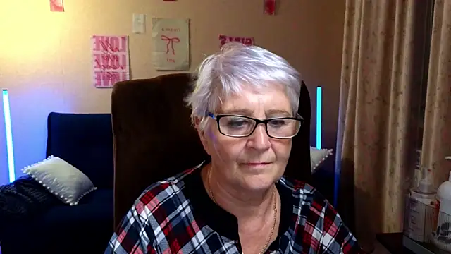 Chatroom XXX en direct de Sandra_Snowflake