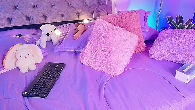 Daphne_Rosse Chat XXX live