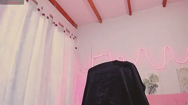 Czat XXX na żywo – MillySandlerr